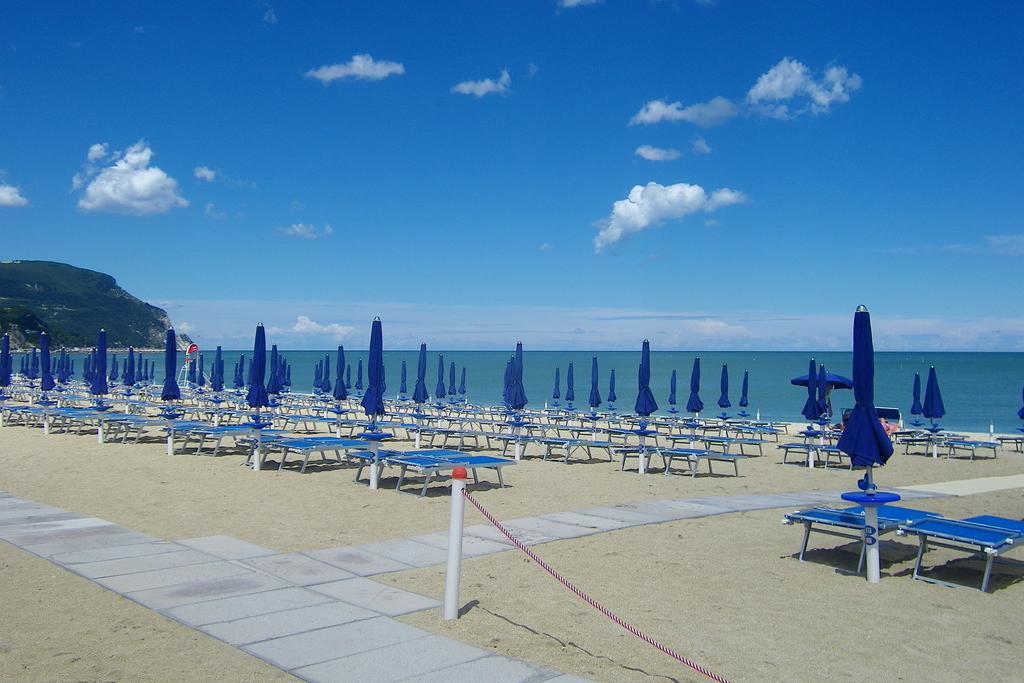 Hotel Galassi Numana Kültér fotó